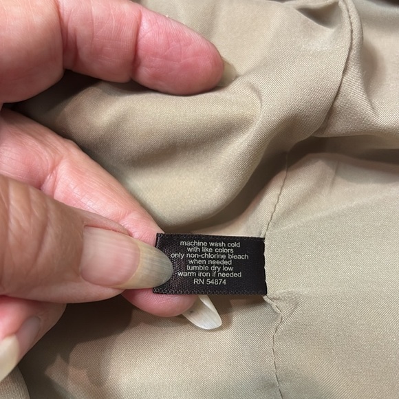 The Limited Classic Tan Women's Skirt. Size 2 - Picture 8 of 11